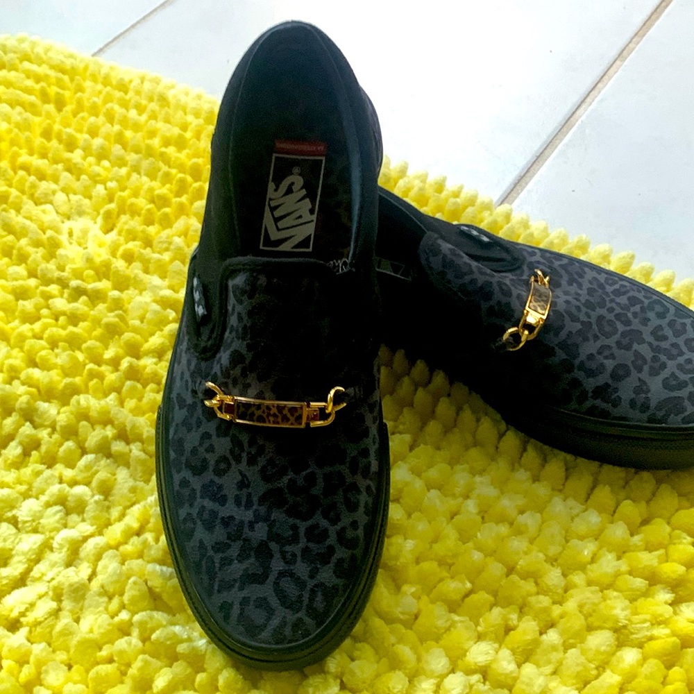 Limited edition vans. Size 8 cheetah print with gold hardware.